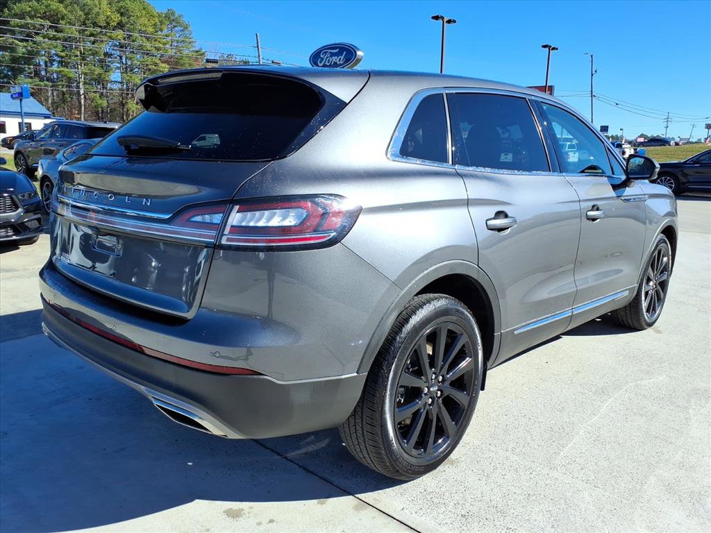 Used 2023 Lincoln Nautilus Reserve w/ Monochromatic Package image 5