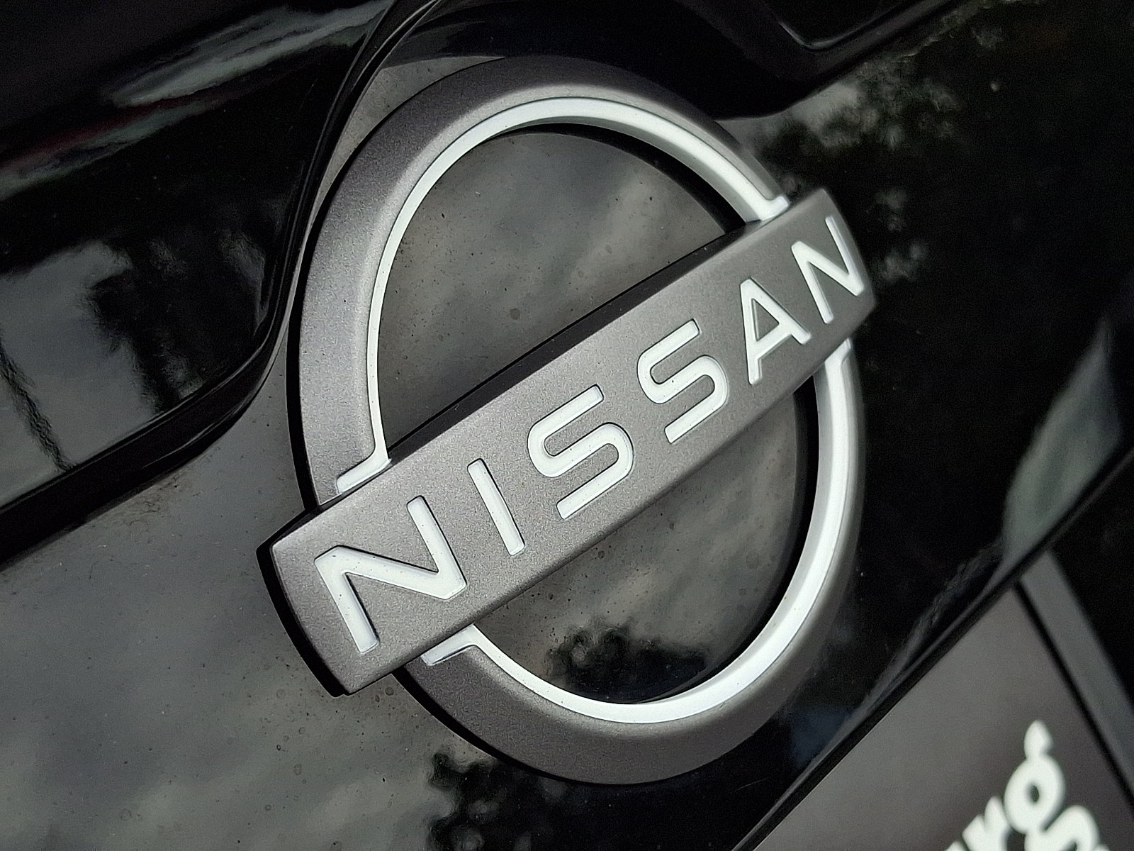 Used 2025 Nissan Sentra SR FWD image 26