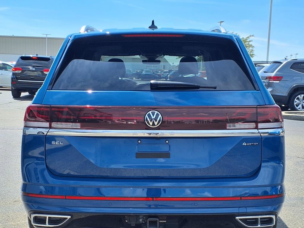Certified 2025 Volkswagen Atlas SEL Premium R-Line image 28