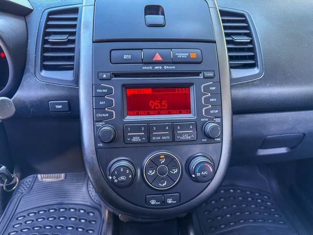 Used 2012 Kia Soul + image 32