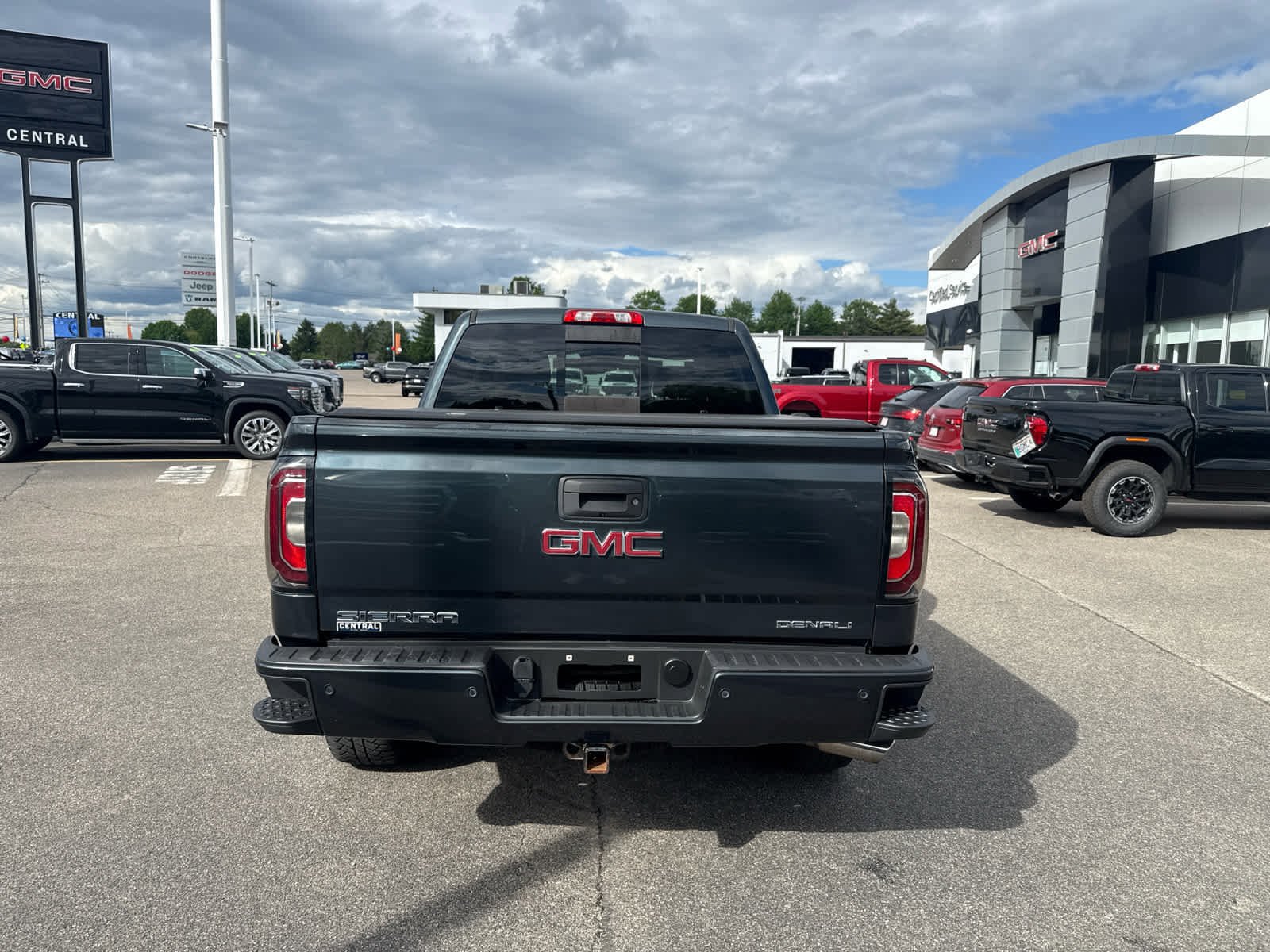 Used 2018 GMC Sierra 1500 Denali w/ Denali Ultimate Package AWD/4WD image 4