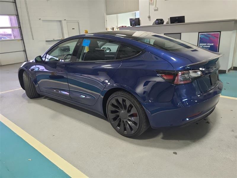 Used 2022 Tesla Model 3 Performance image 2
