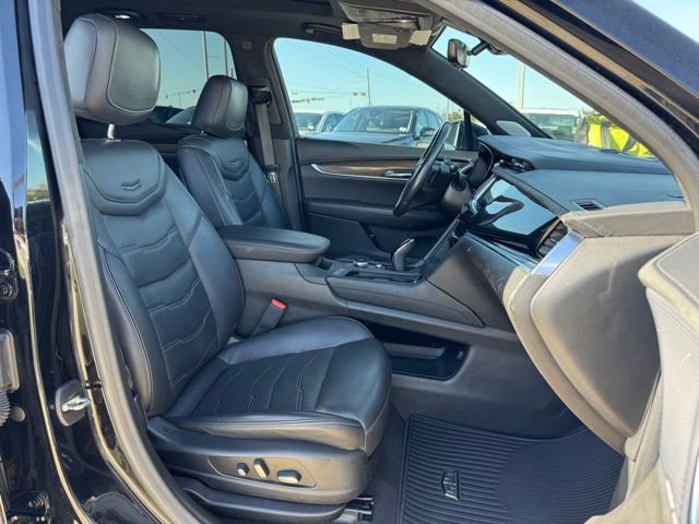 Used 2022 Cadillac XT6 Premium Luxury w/ Platinum Package image 25