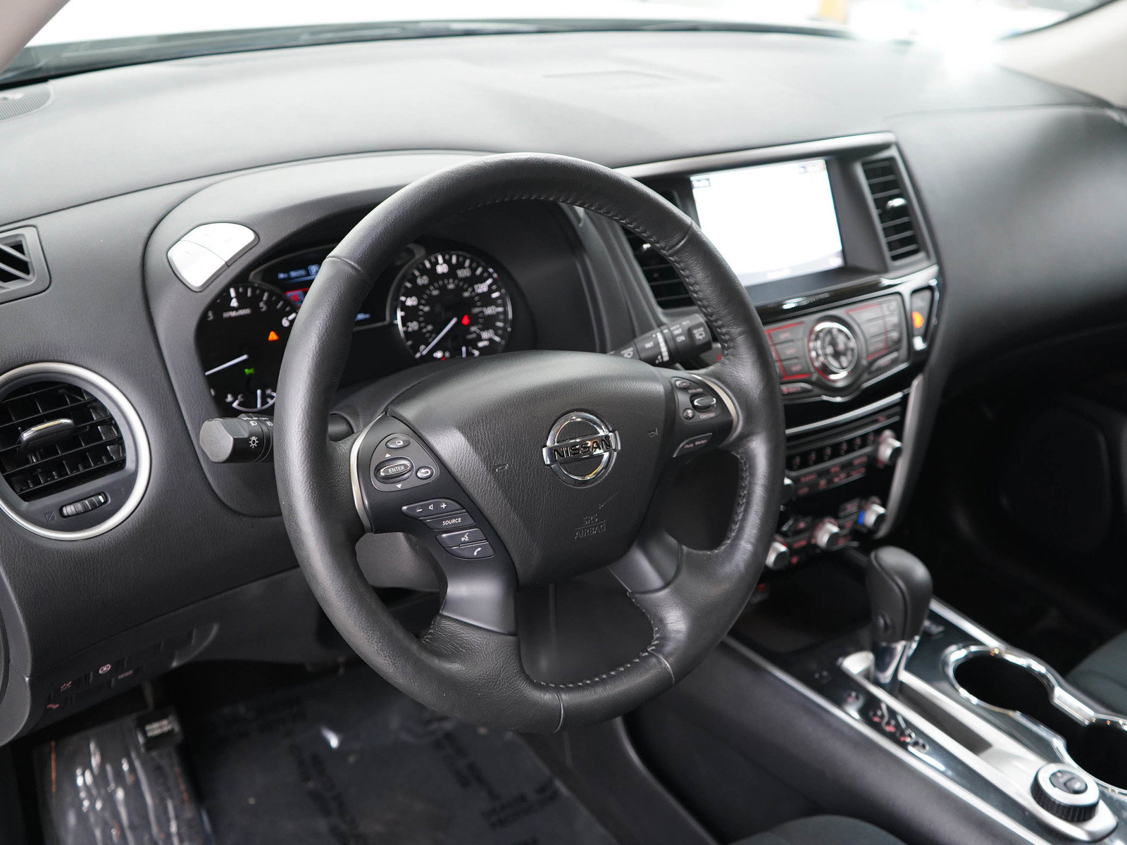 Used 2019 Nissan Pathfinder S AWD/4WD image 21