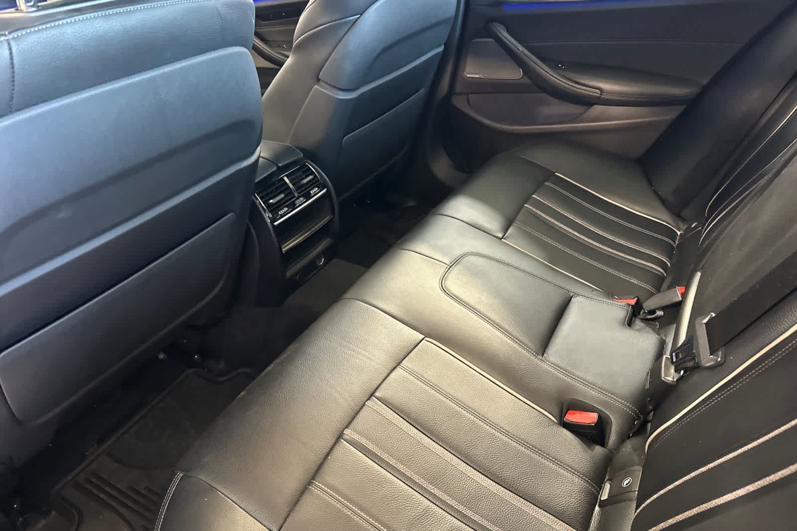 Used 2018 BMW 530e RWD image 5