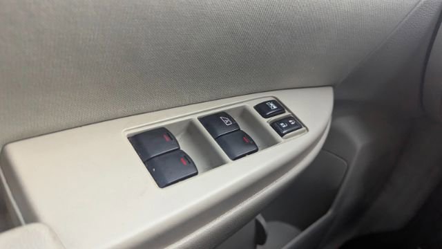 Used 2011 Subaru Outback 2.5i Premium w/ All-Weather Pkg image 30