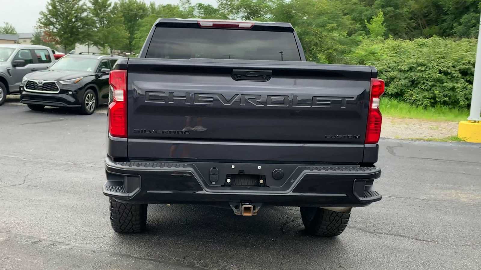 Certified 2023 Chevrolet Silverado 1500 Custom Trail Boss w/ LPO, Dark Essentials Package AWD/4WD image 7