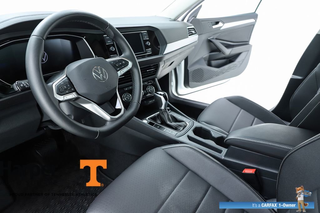 Used 2024 Volkswagen Jetta SE w/ Panoramic Sunroof Package image 56
