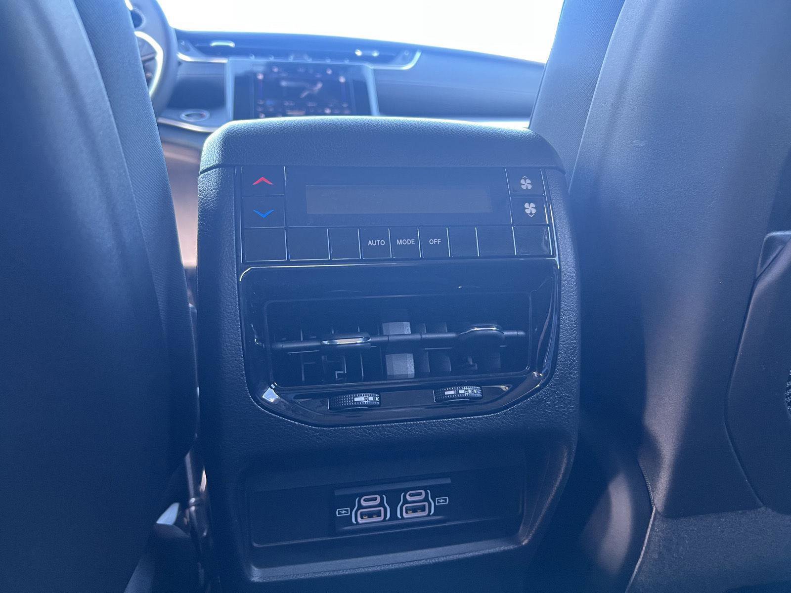 New 2026 Jeep Grand Cherokee L Laredo image 30