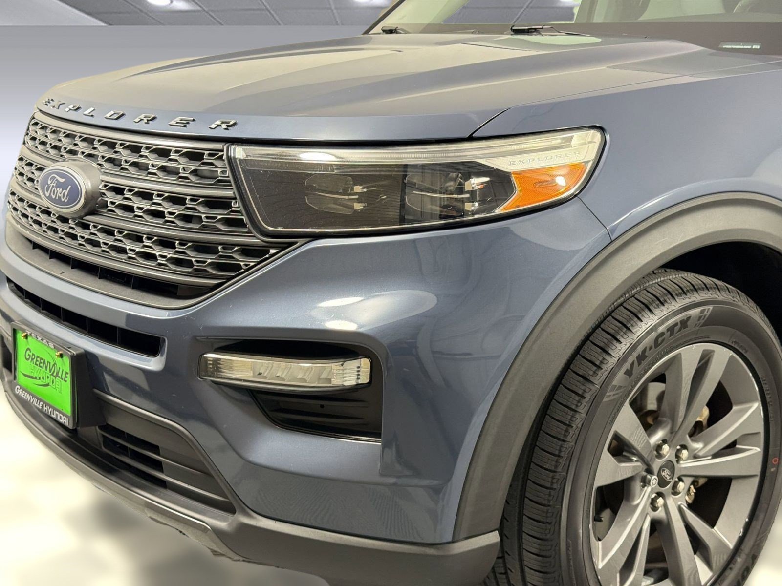 Used 2021 Ford Explorer XLT w/ Equipment Group 202A RWD image 11
