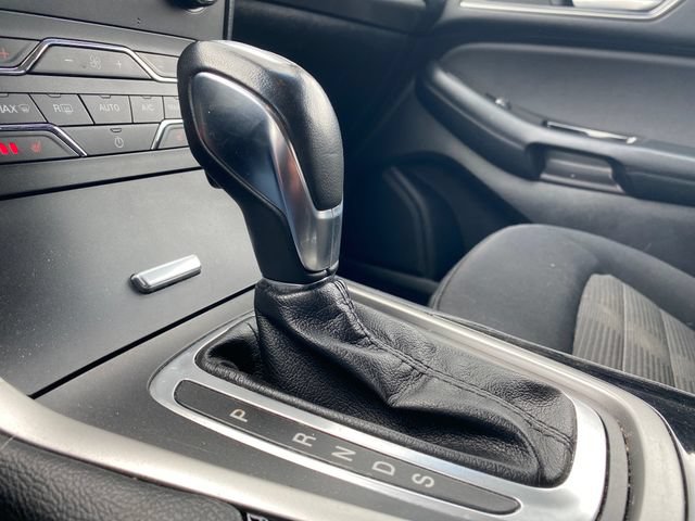 Used 2018 Ford Edge SEL w/ Safe & Smart Package AWD/4WD image 30