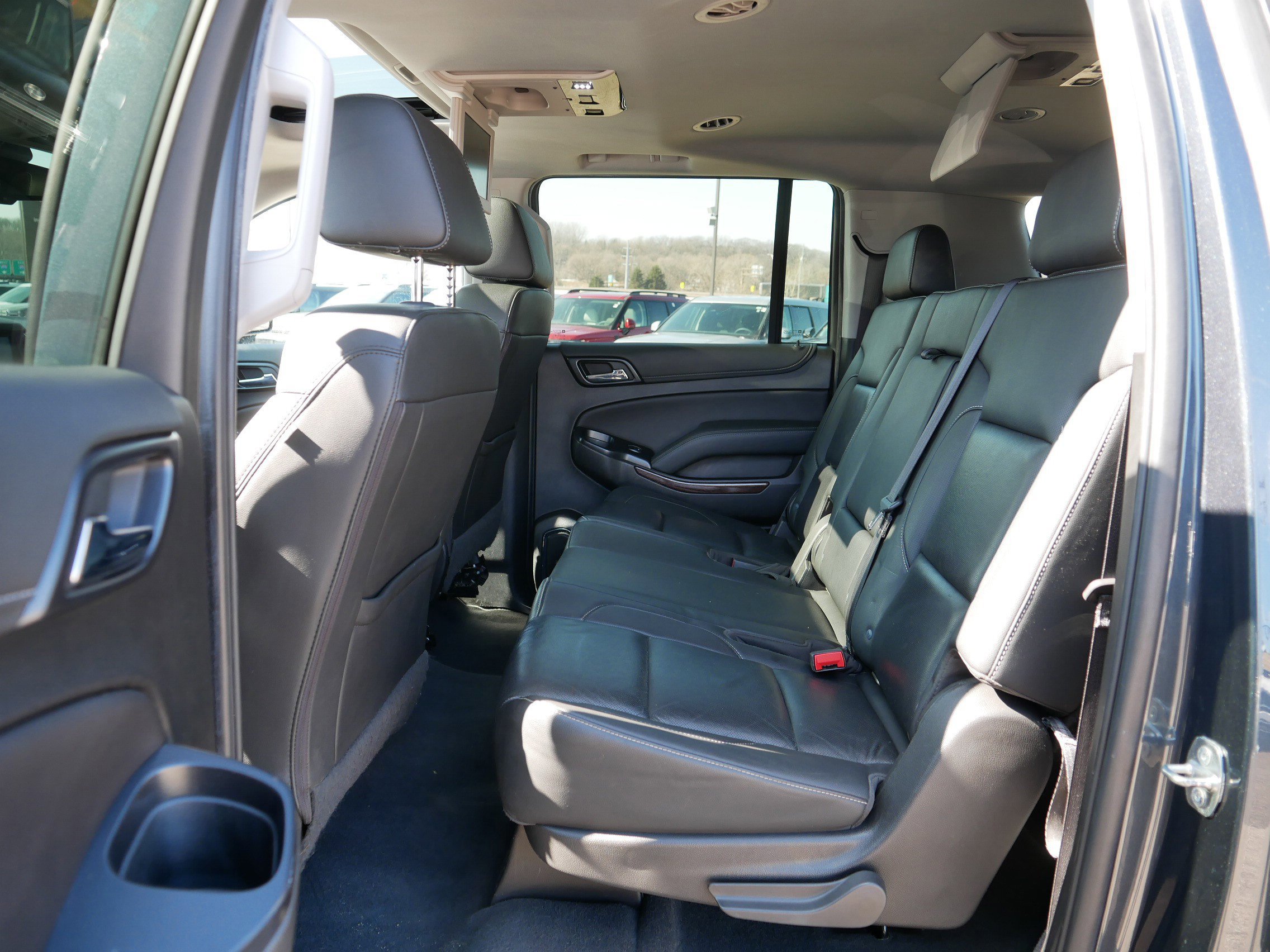 Used 2019 GMC Yukon XL SLT w/ Open Road Package AWD/4WD image 15