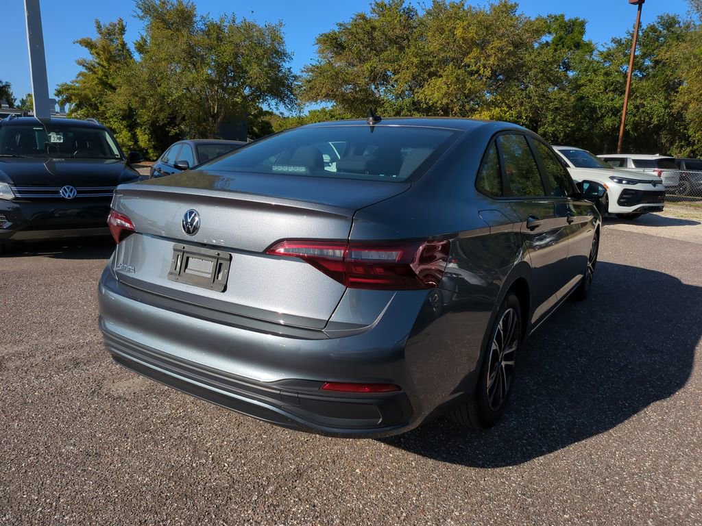 Used 2023 Volkswagen Jetta Sport image 5