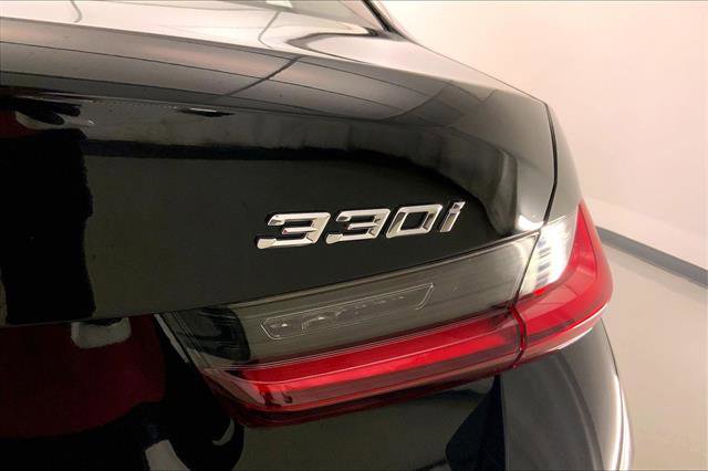 Certified 2023 BMW 330i xDrive Sedan w/ Driving Assistance Package image 30