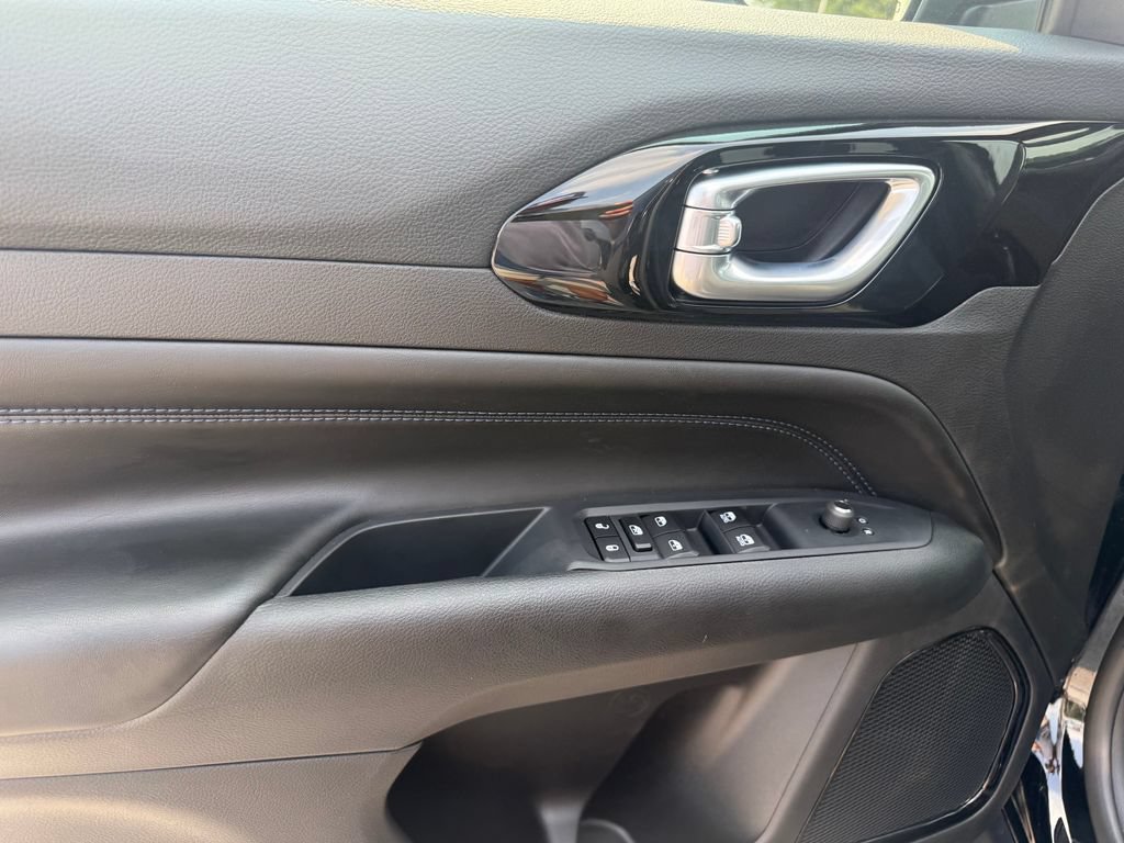 New 2026 Jeep Compass Latitude AWD/4WD image 5
