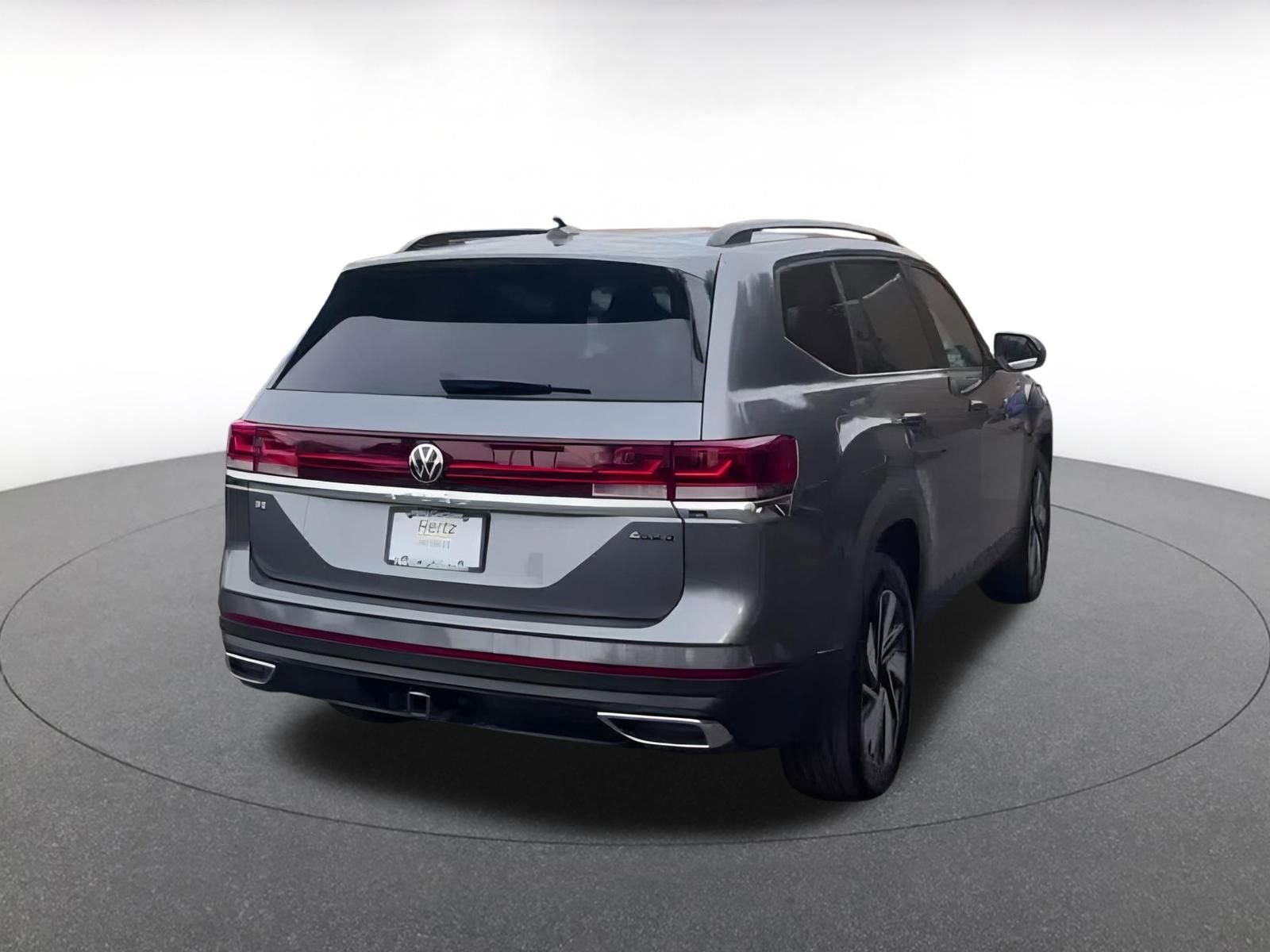 Used 2025 Volkswagen Atlas SE image 15