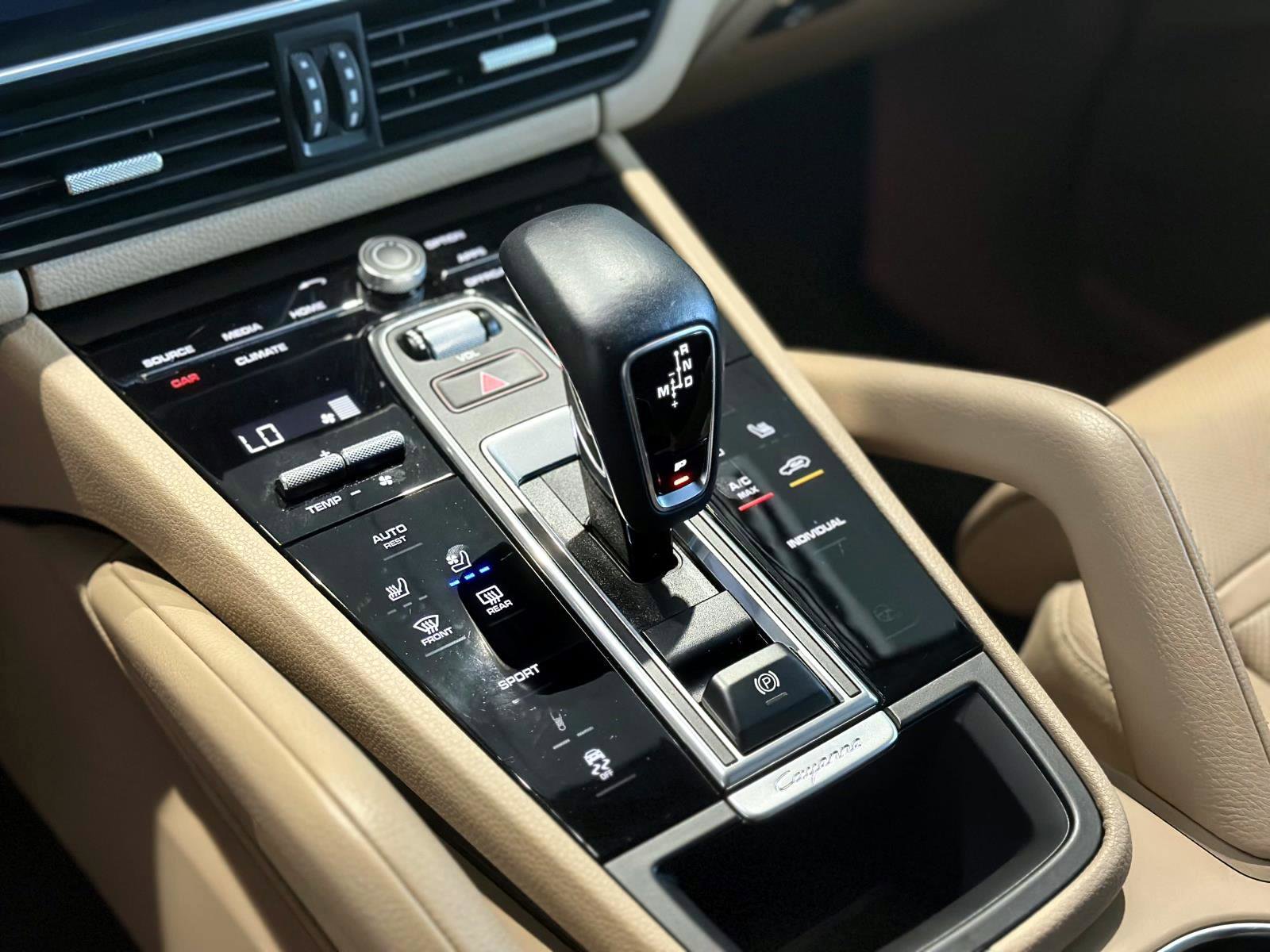 Certified 2020 Porsche Cayenne image 26