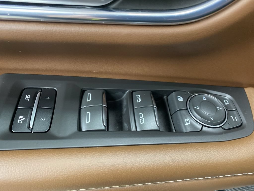 Certified 2022 Chevrolet Tahoe High Country AWD/4WD image 24