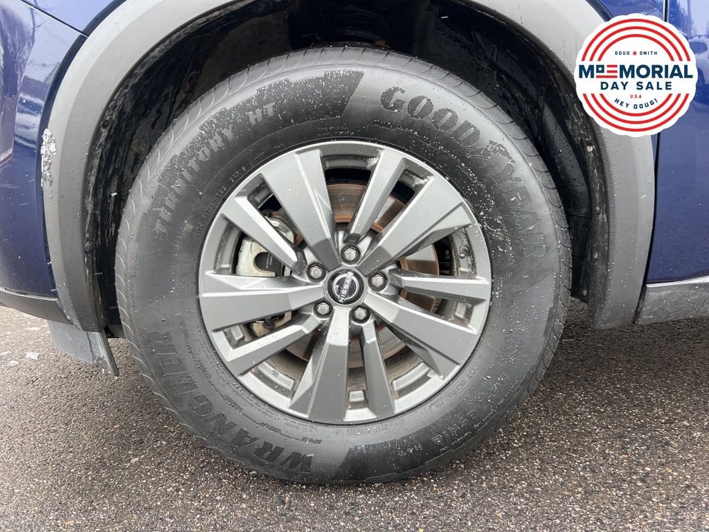 Used 2022 Nissan Pathfinder SV AWD/4WD image 26