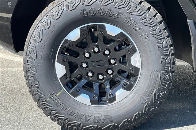 Used 2024 GMC Hummer EV 2X w/ Extreme Off-Road Package image 25