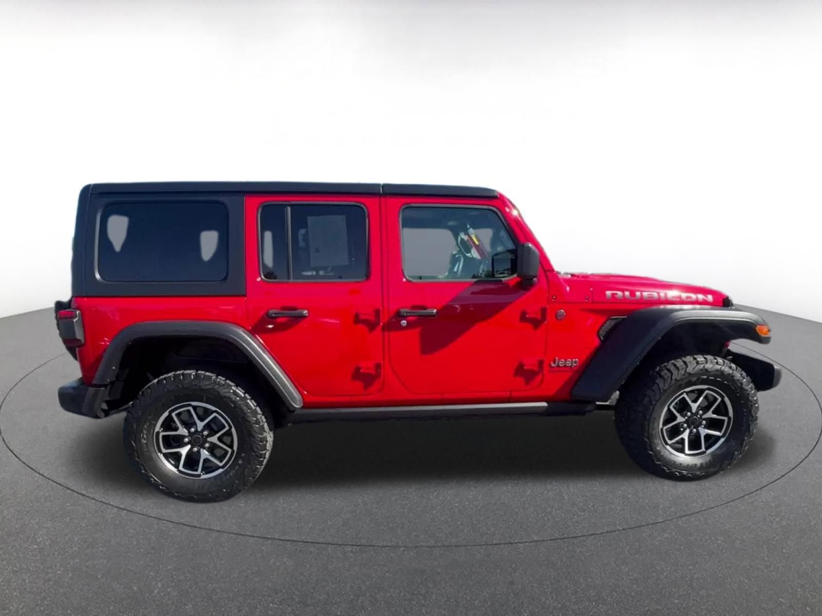 Used 2025 Jeep Wrangler Unlimited Rubicon image 16