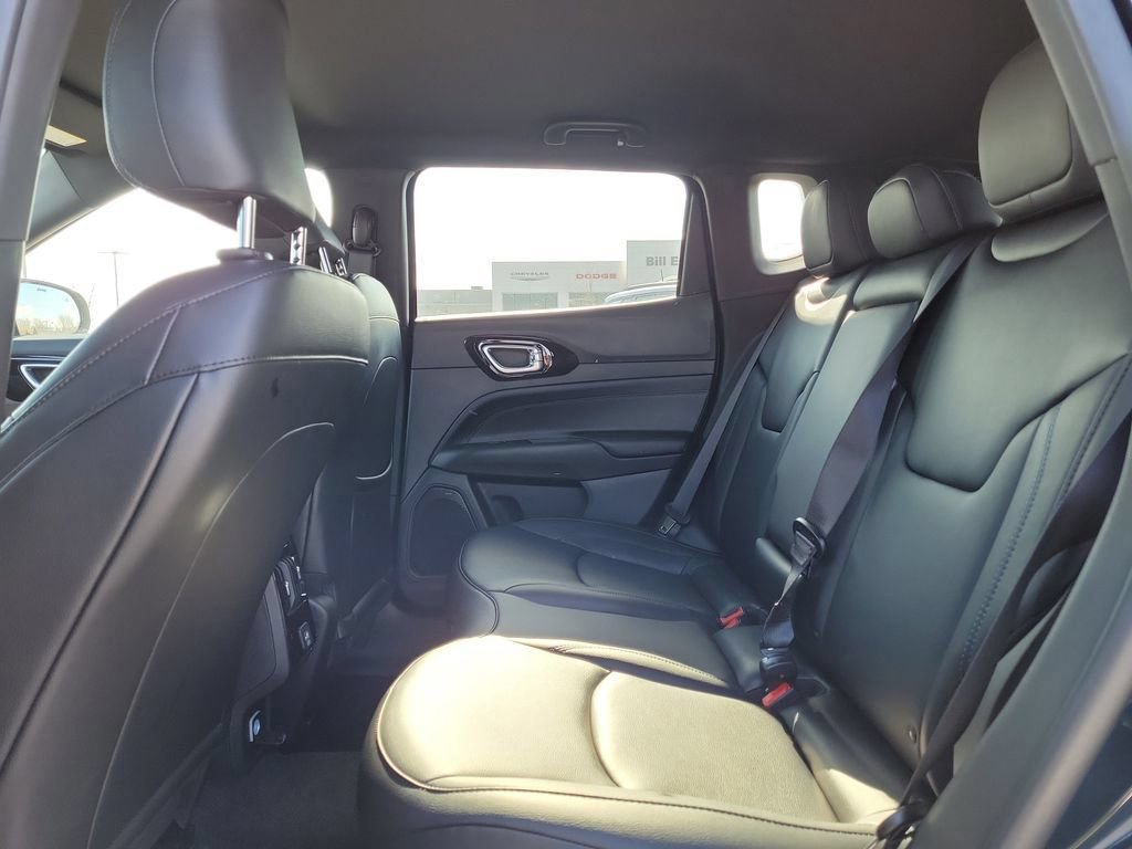 New 2026 Jeep Compass Limited AWD/4WD image 12