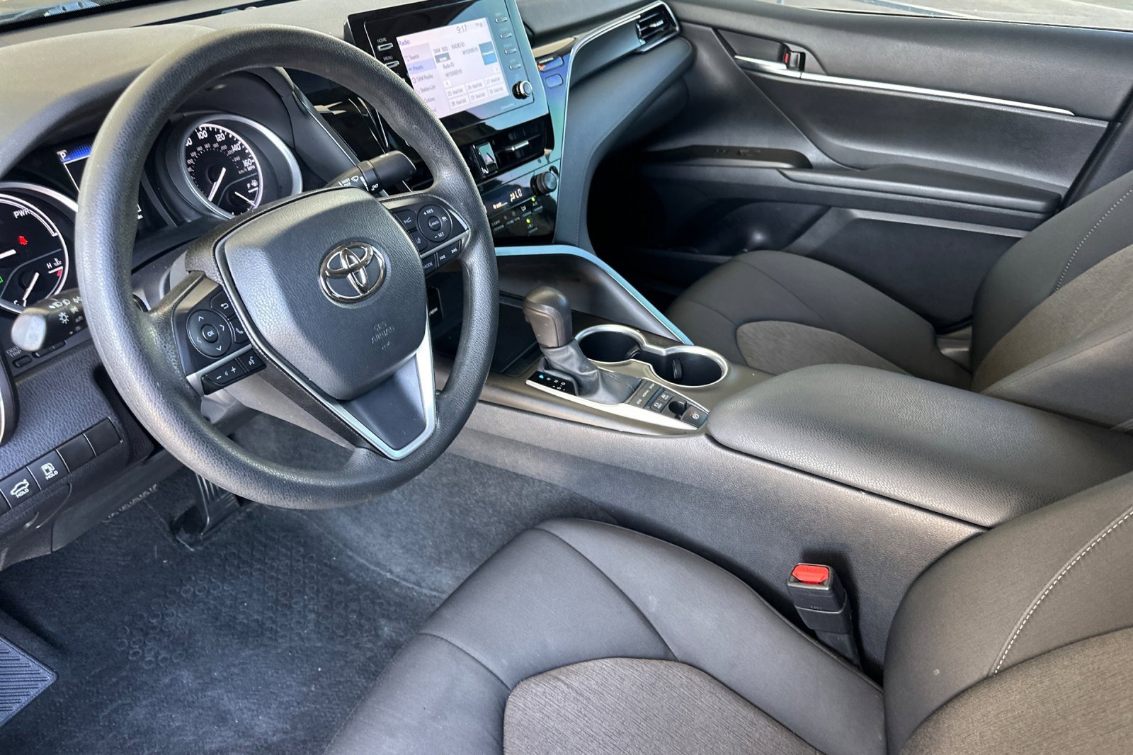 Used 2023 Toyota Camry LE image 10