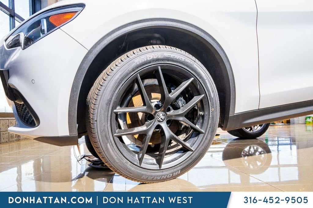 Used 2019 Alfa Romeo Stelvio Ti Sport w/ Quick Order Package 22S Sport image 2