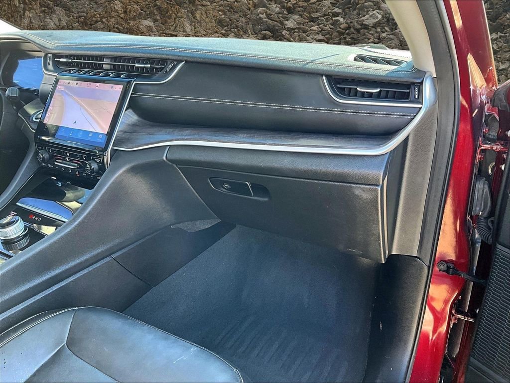 Used 2023 Jeep Grand Cherokee Limited image 15