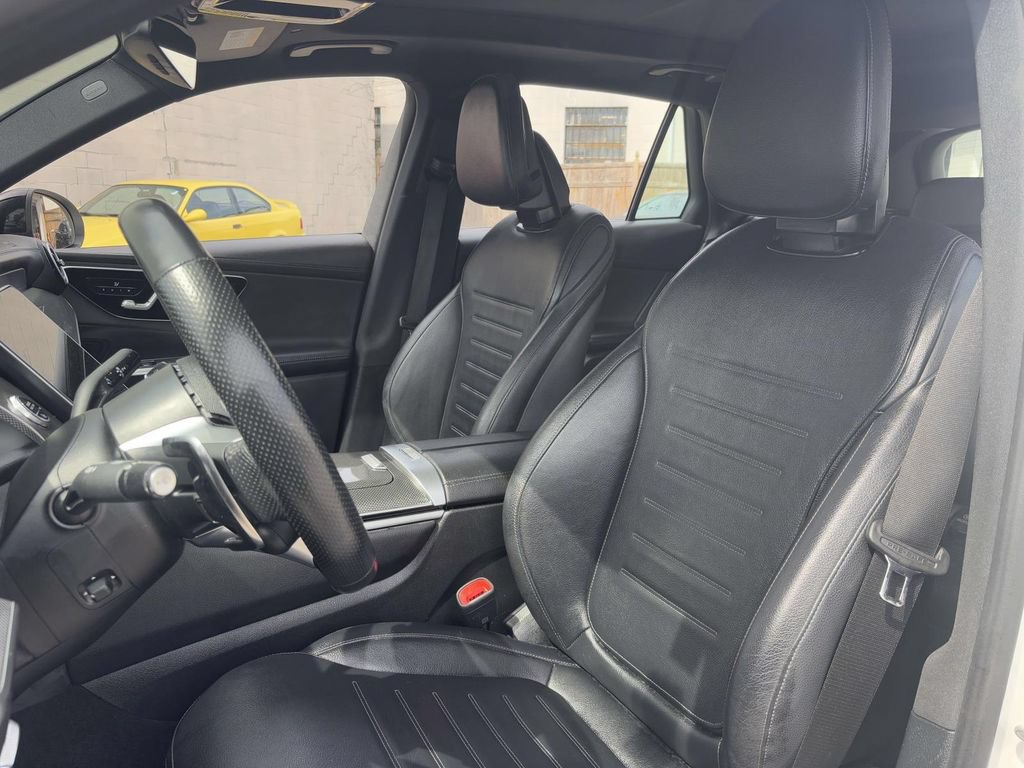 Used 2025 Mercedes-Benz GLC 43 AMG 4MATIC image 27