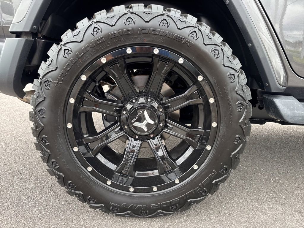 Used 2020 Jeep Wrangler Unlimited Sahara AWD/4WD image 12