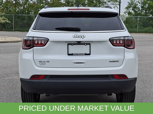 Used 2024 Jeep Compass Latitude AWD/4WD image 8
