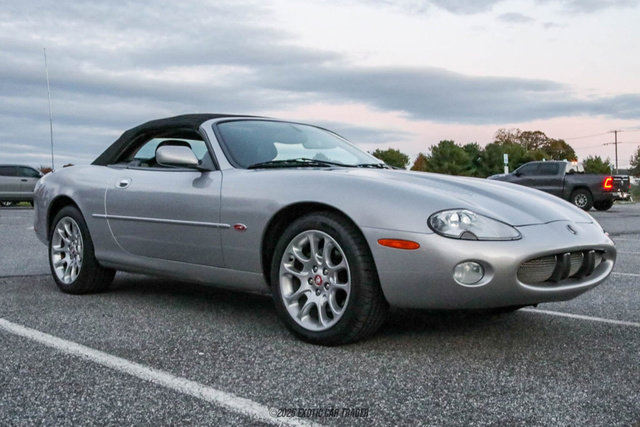 Used 2001 Jaguar XK8 Convertible image 20
