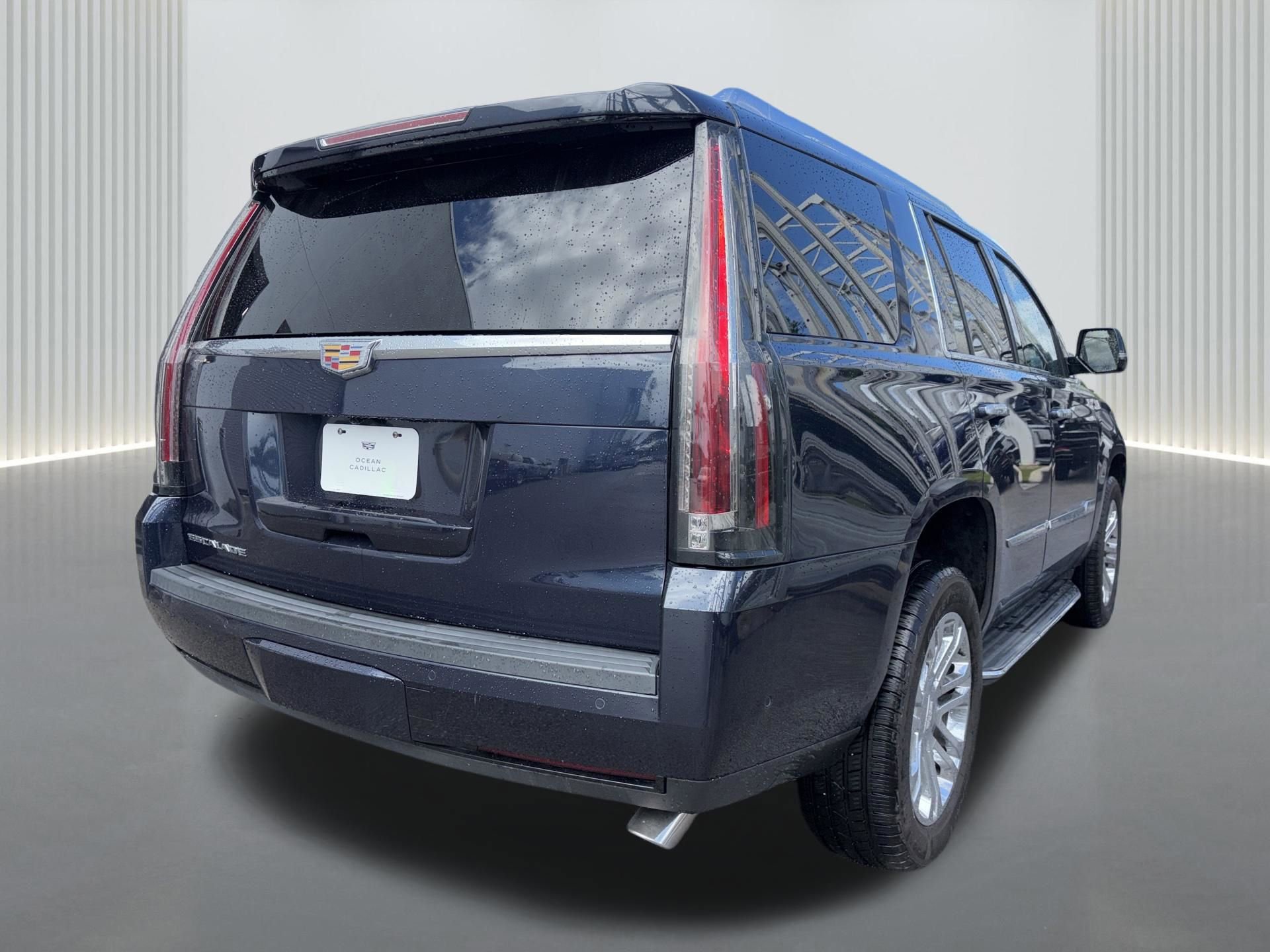 Used 2020 Cadillac Escalade 2WD image 4