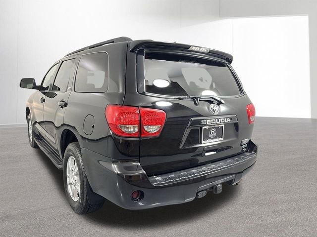 Used 2014 Toyota Sequoia SR5 AWD/4WD image 32