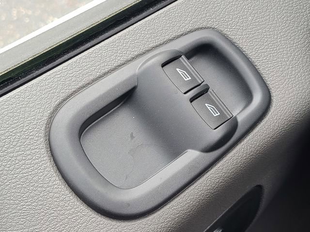 New 2023 Ford E-Transit 148 High Roof Extended image 30