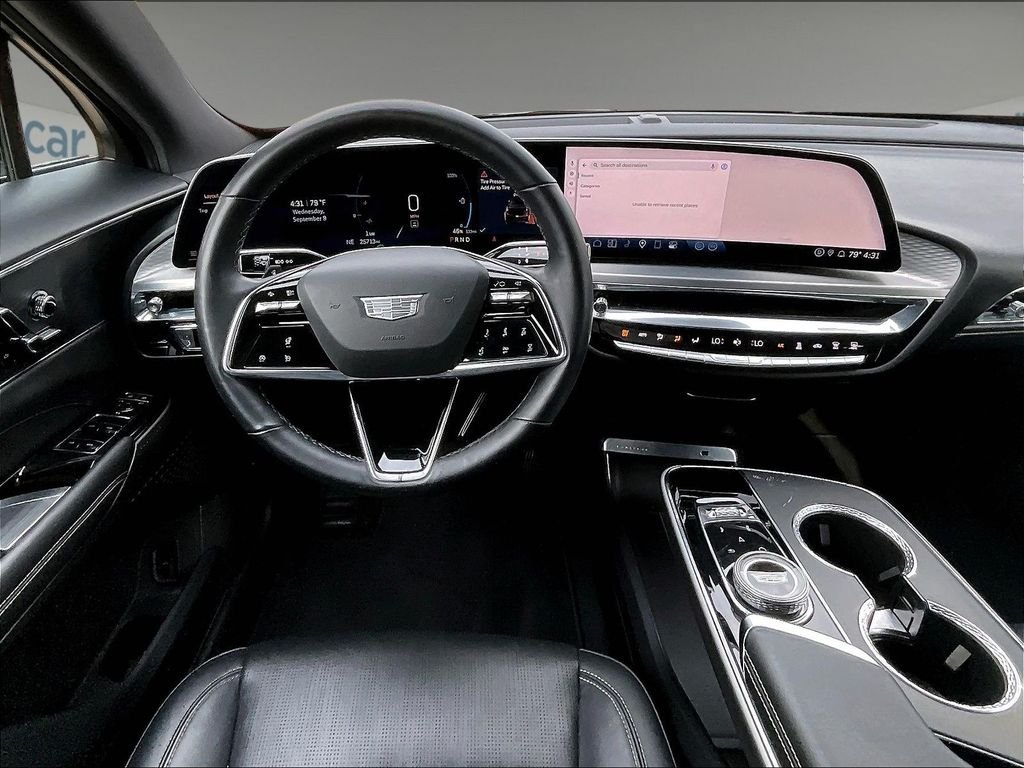 Used 2024 Cadillac Lyriq Luxury AWD/4WD image 17