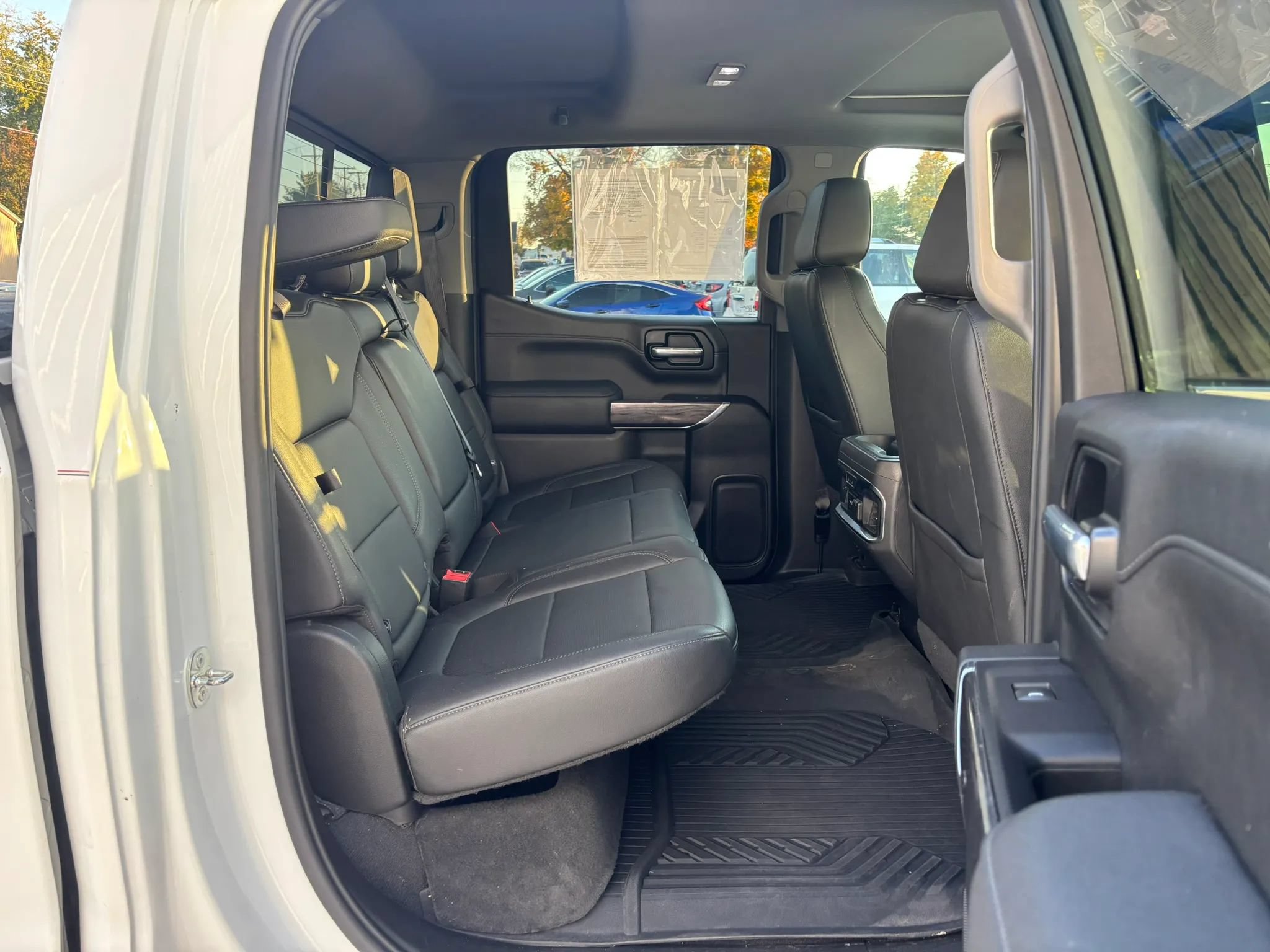 Used 2021 Chevrolet Silverado 1500 LTZ AWD/4WD image 17