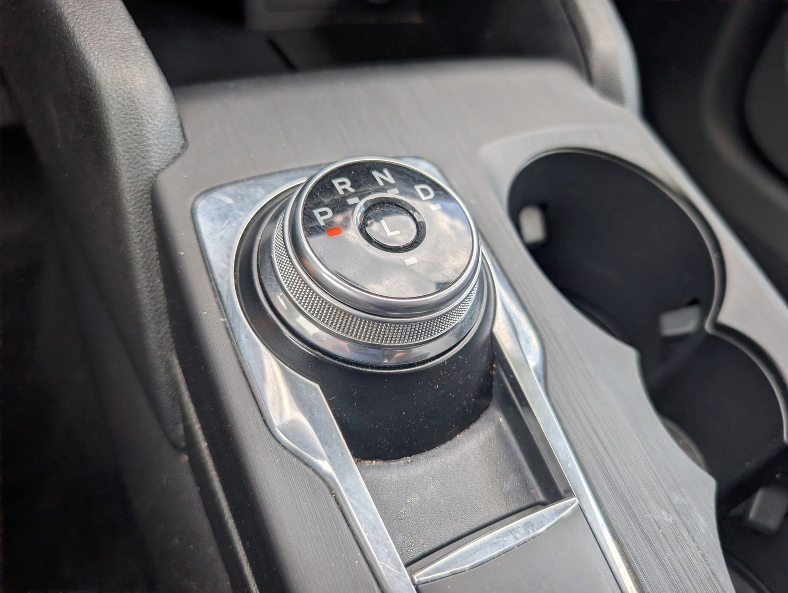 Used 2020 Ford Escape SE FWD image 13