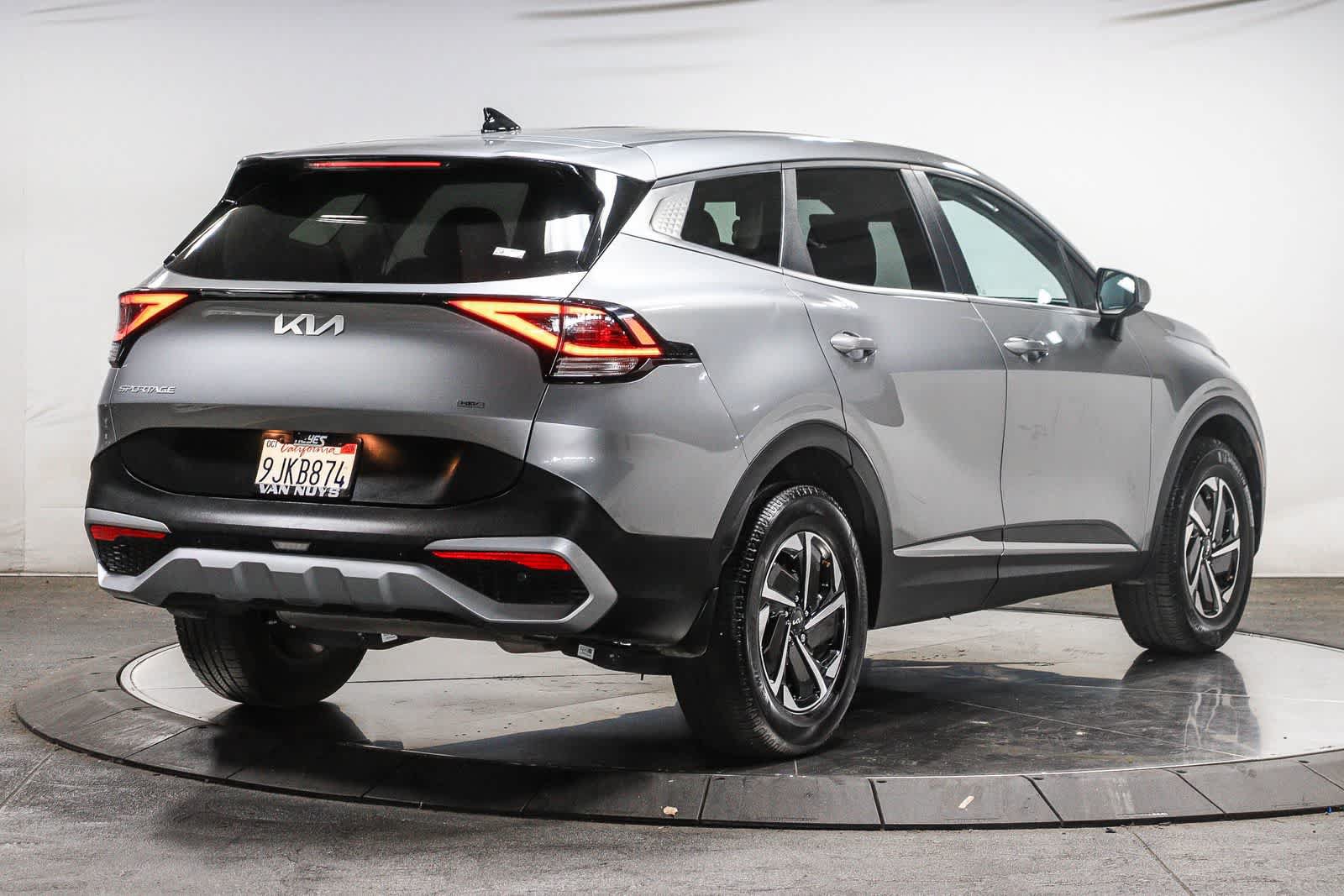 Used 2023 Kia Sportage LX AWD/4WD image 4