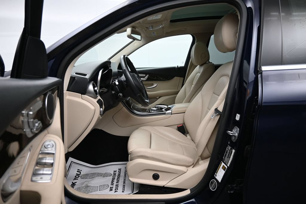 Used 2019 Mercedes-Benz GLC 300 4MATIC image 23