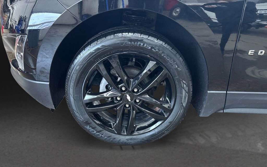Used 2020 Chevrolet Equinox LT w/ Midnight Edition image 12