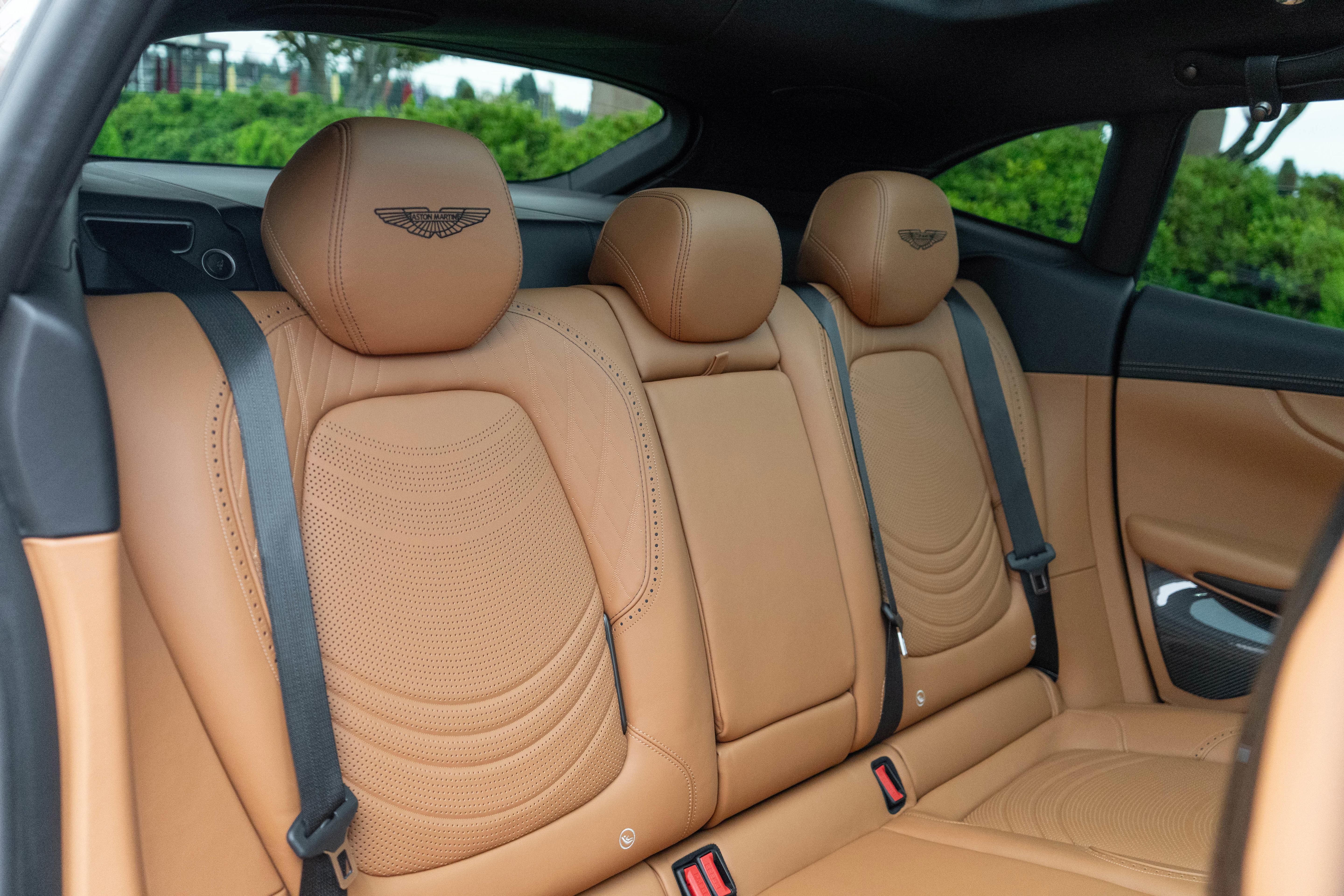 Used 2024 Aston Martin DBX 707 image 42