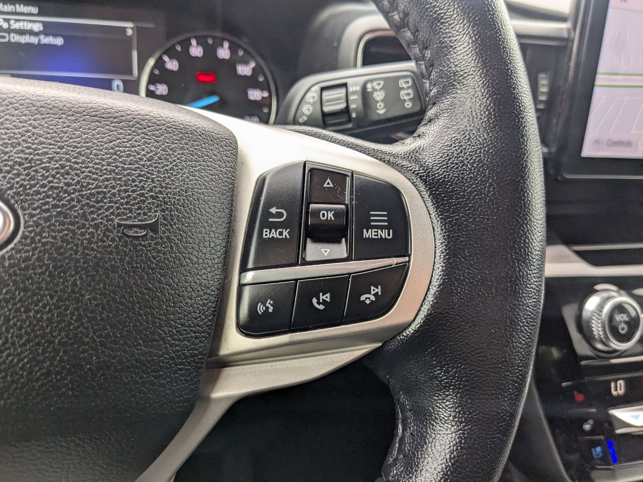 Used 2021 Ford Explorer Limited w/ Equipment Group 301A RWD image 23