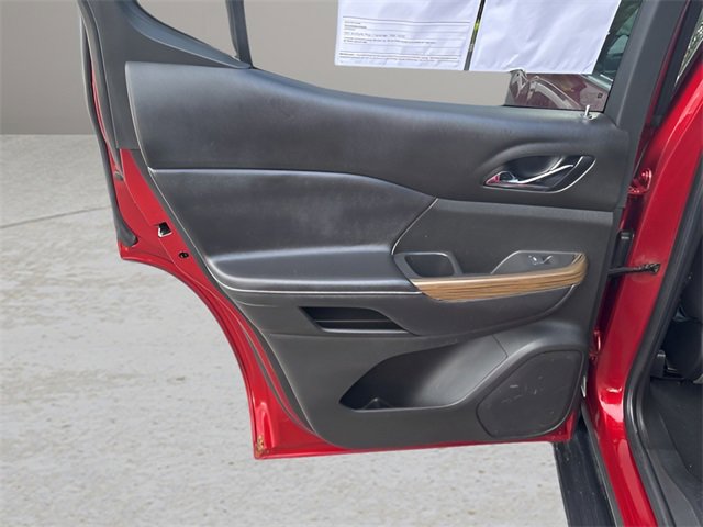 Used 2021 GMC Acadia SLE image 19