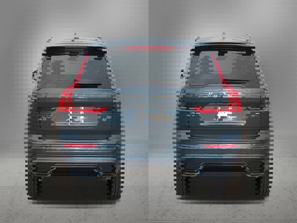 New 2026 Volvo XC60 B5 Plus w/ Protection Package Premier image 5