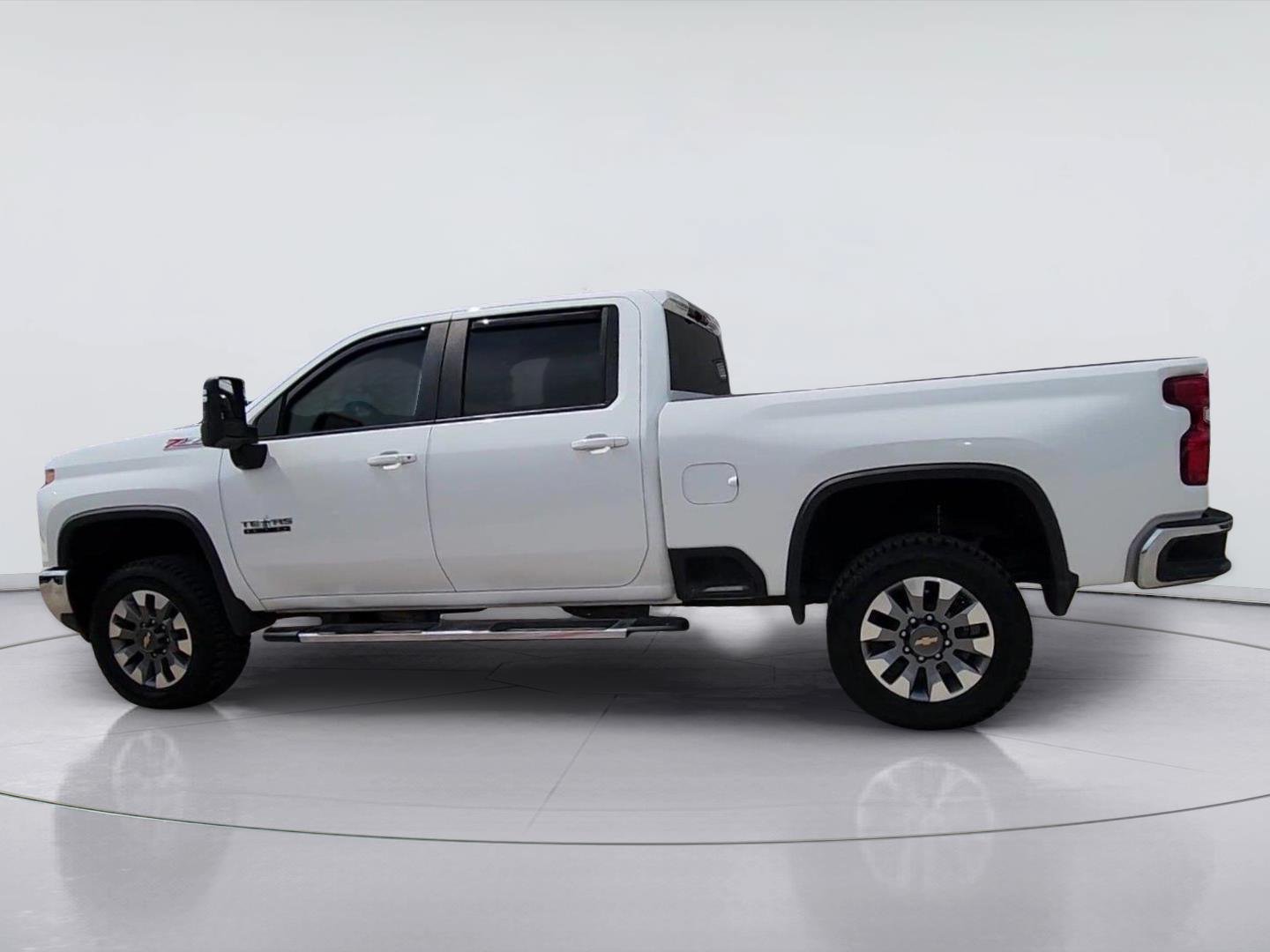 Used 2025 Chevrolet Silverado 2500 LT w/ Texas Edition AWD/4WD image 6