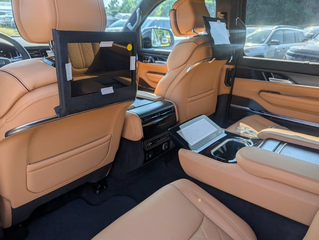 New 2026 Jeep Grand Wagoneer L Summit AWD/4WD image 24