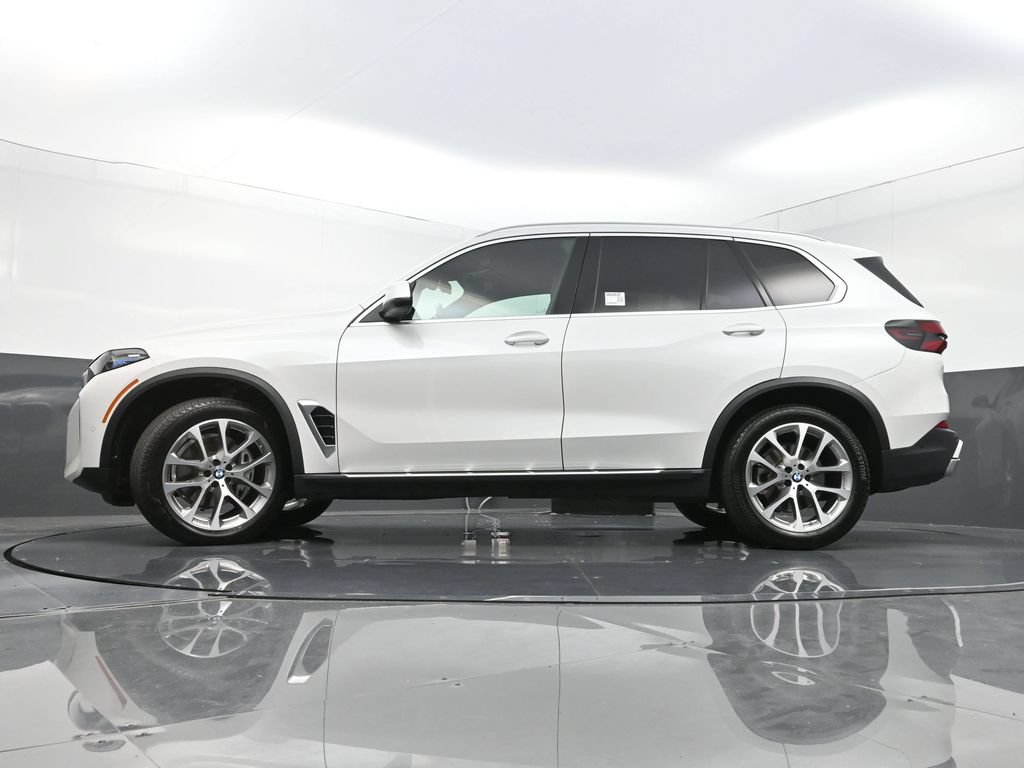 Used 2024 BMW X5 xDrive40i w/ Premium Package AWD/4WD image 30