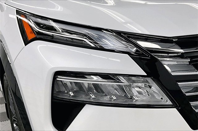 New 2026 Nissan Rogue Platinum w/ Platinum Premium Package image 13